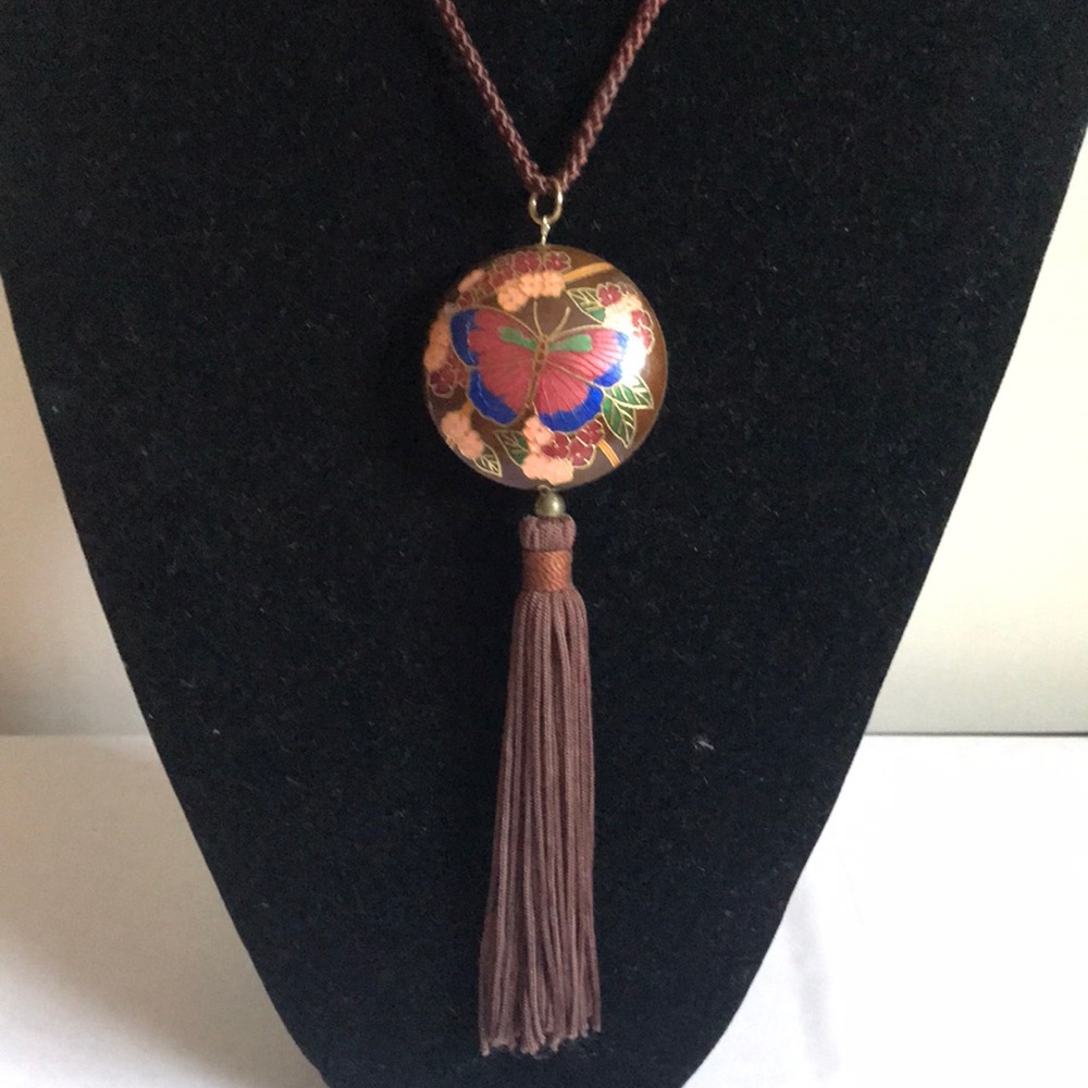 Vintage 3D Double sided Butterfly/ florals enamel necklace - Picture 5 of 15